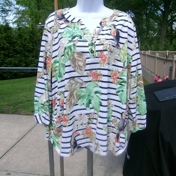 NWOT ALFRED DUNNER TUCAN PRINT TOP 2X - Picture 1 of 2
